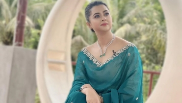 গান শোনাবেন বুবলী